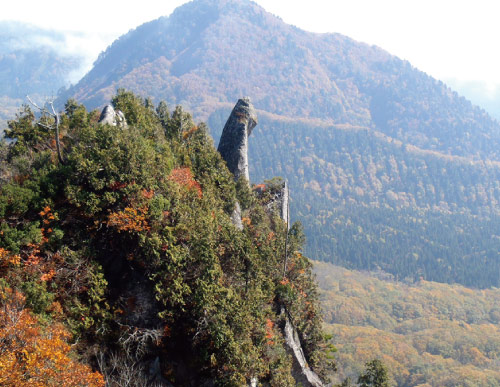 烏帽子岩